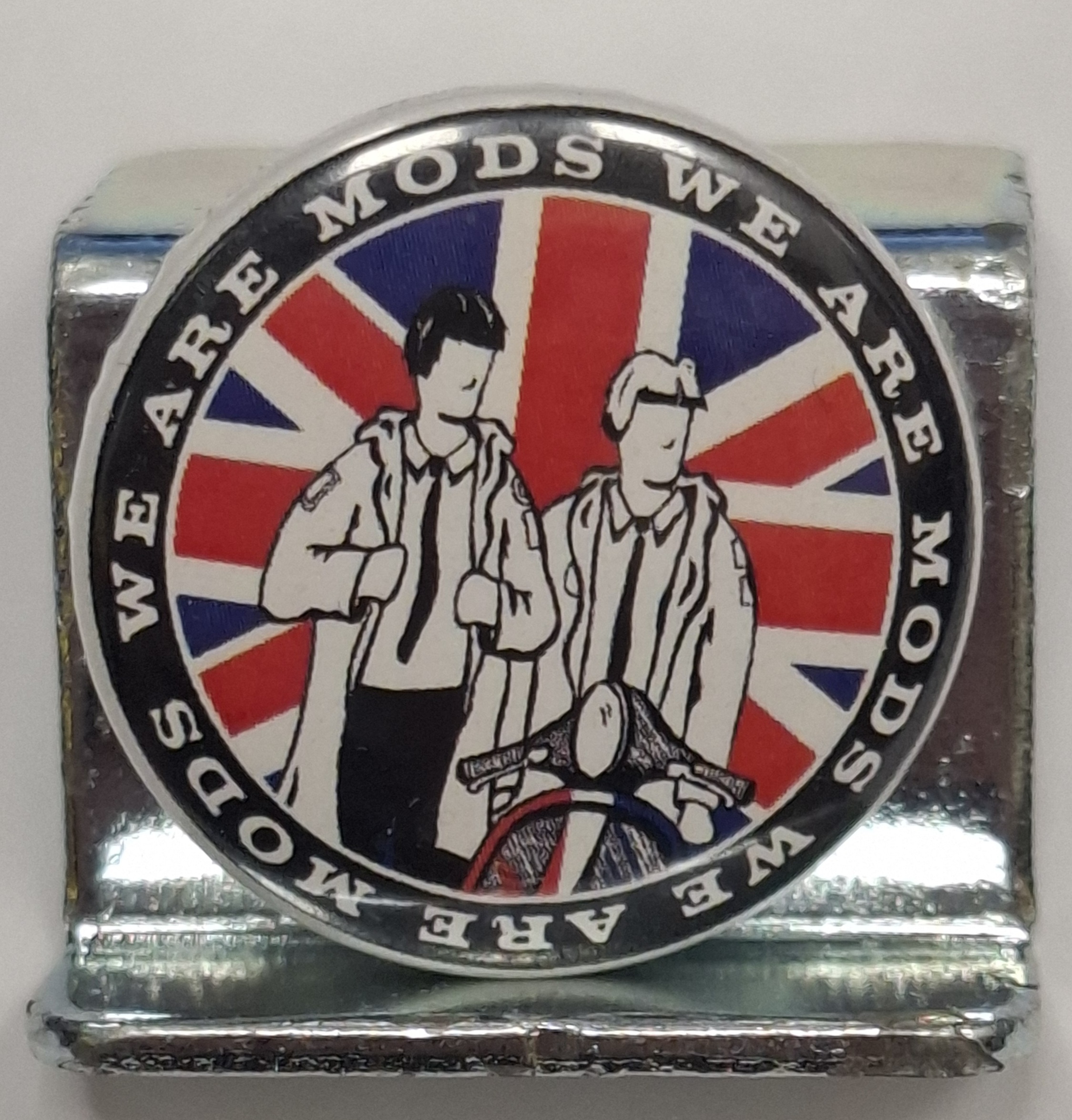 Przypinka. 58. We are Mods