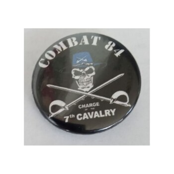 Przypinka. Combat 84