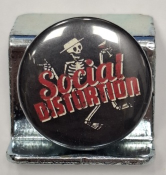 Przypinka. 33 Social Distortion