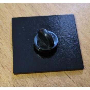 Pin. Black Flag - metalowy