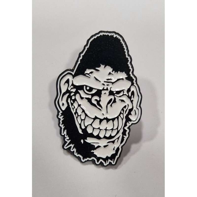 Pin. Goryl z Gorilla Biscuits