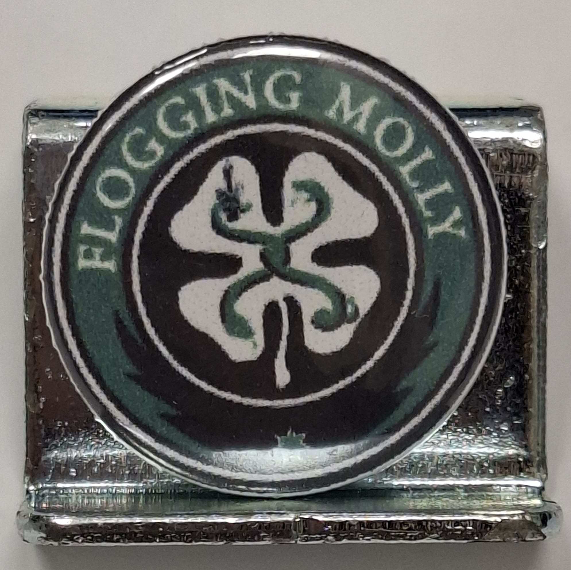 Przypinka. 64 Flogging Molly.