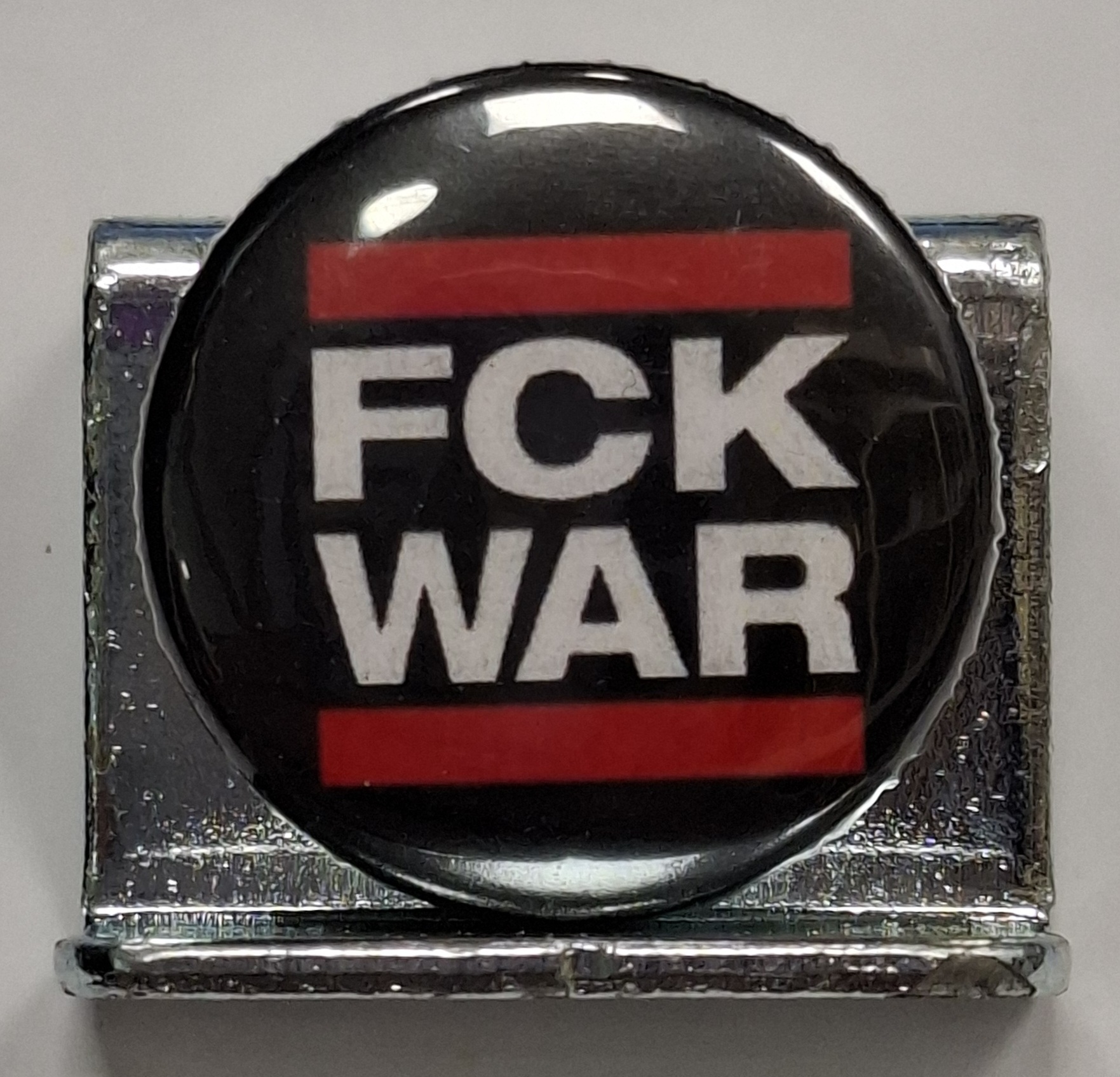 Przypinka. 78. FCK WAR