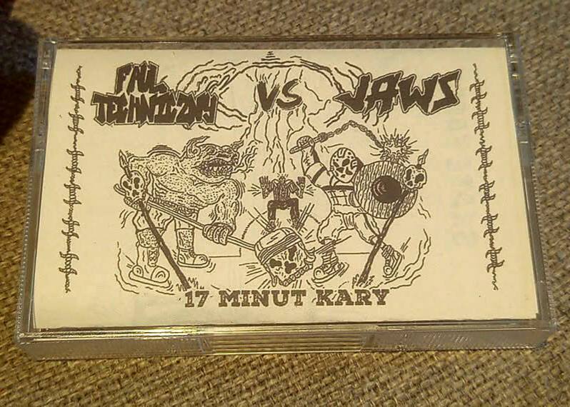 Jaws / Faul Techniczny 