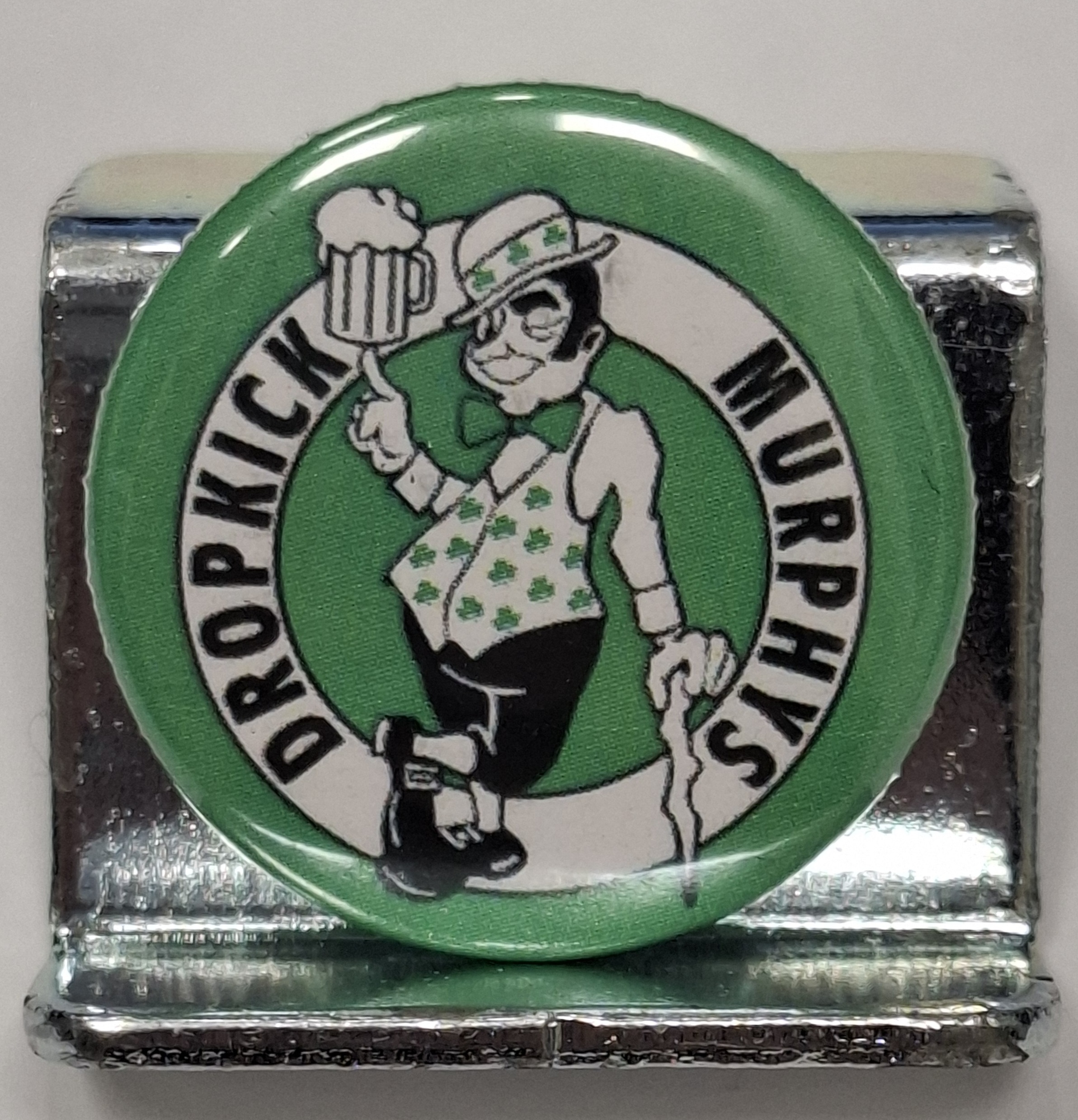 Przypinka. 55.  Dropkick Murphys - irlandczyk