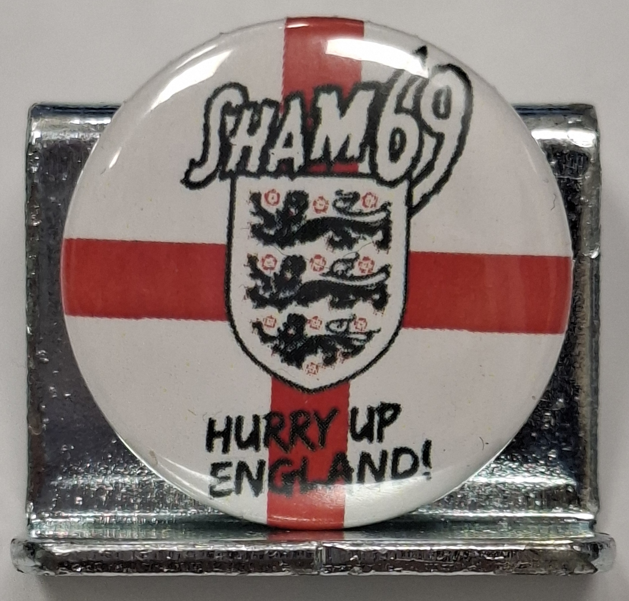 Przypinka. 99. Sham69 Hurry Up  England