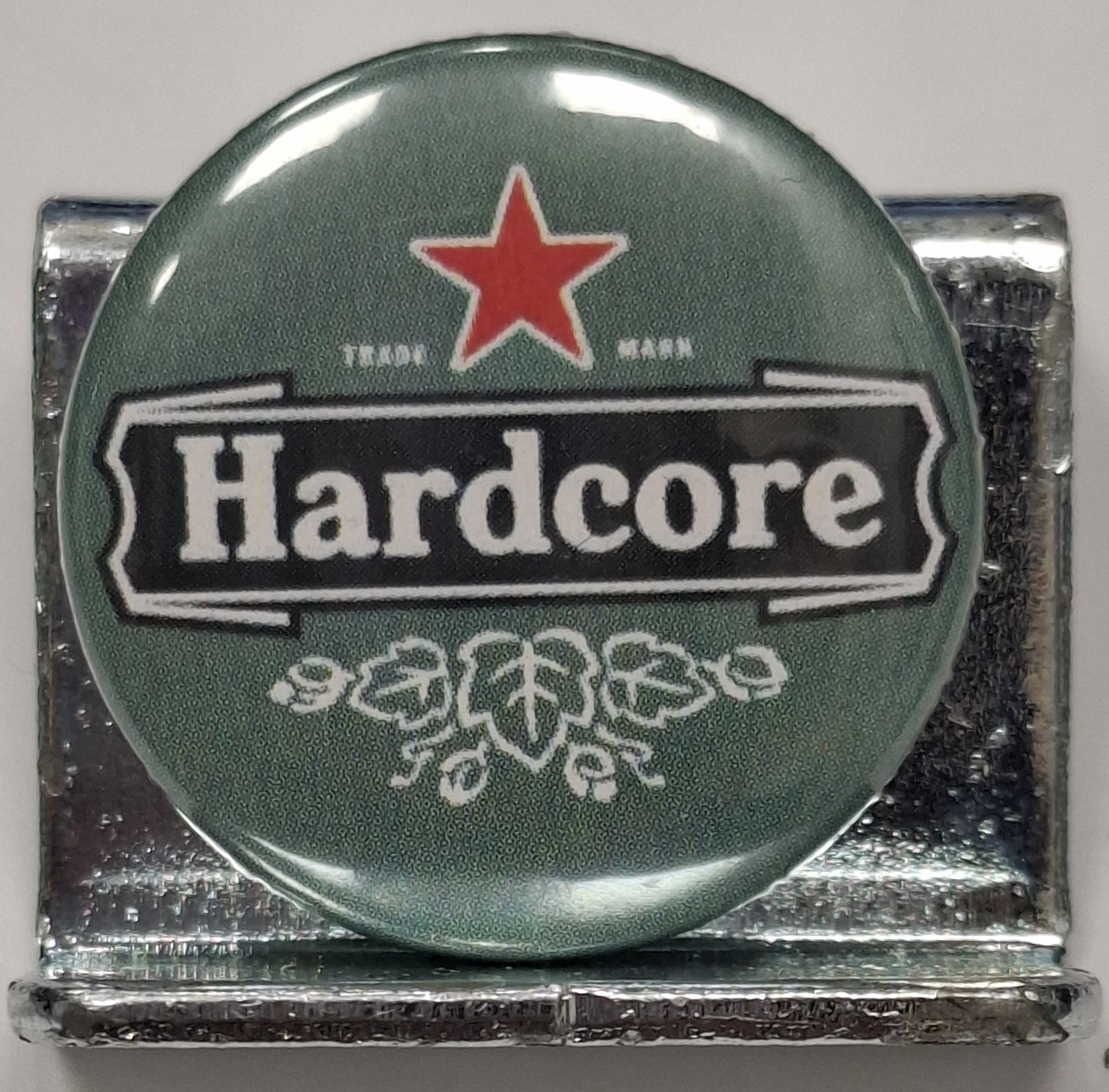 Przypinka. 103. Hardcore Haineken
