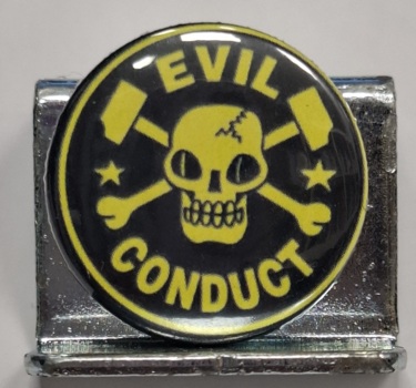 Przypinka. 108. Evil Conduct