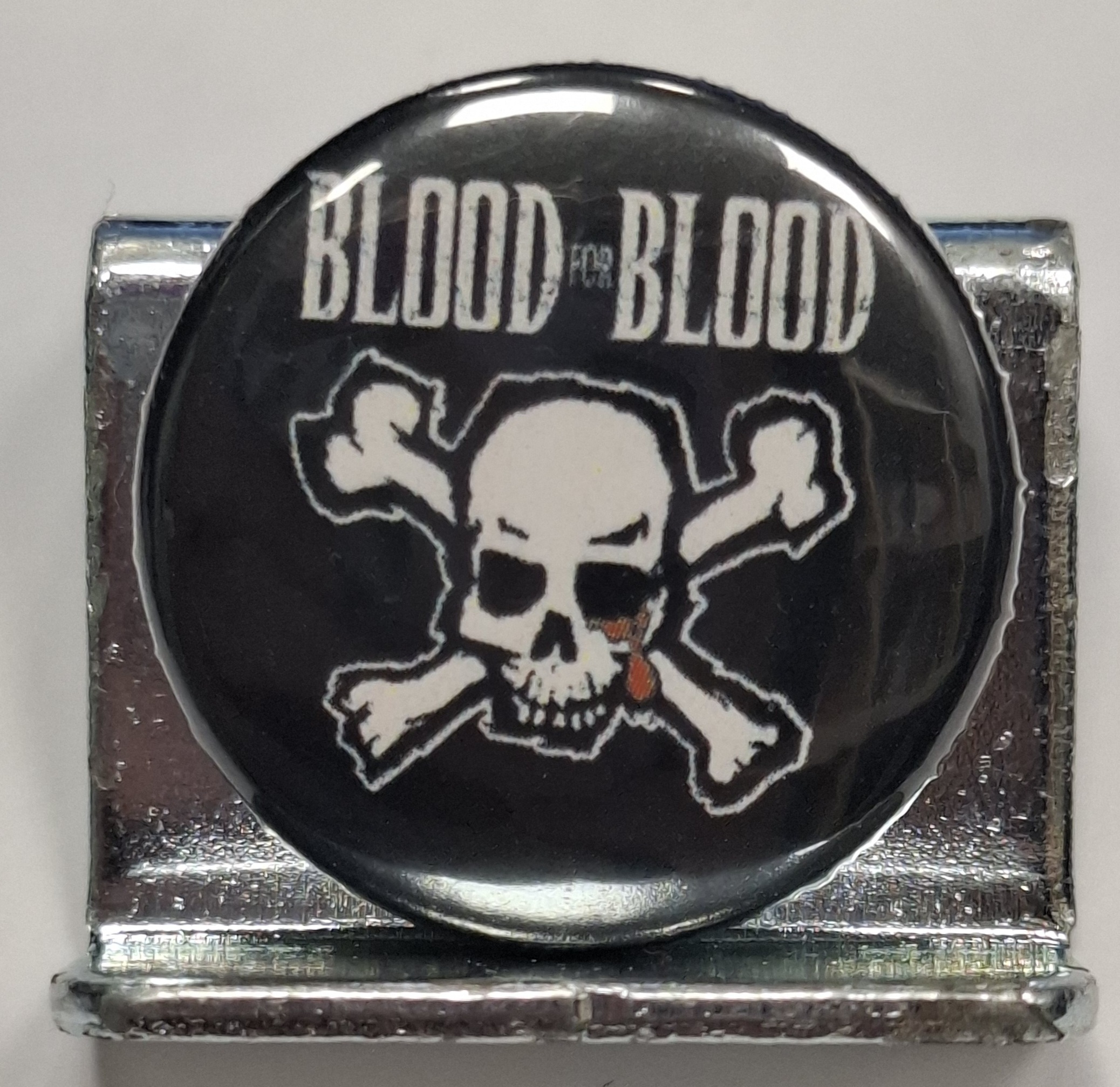 Przypinka. 129. Blood For Blood