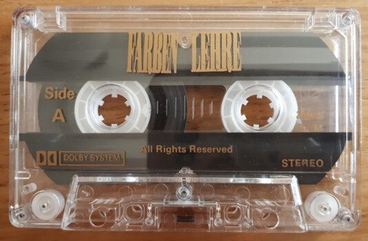 Farben Lehre "Bez Pokory" MC