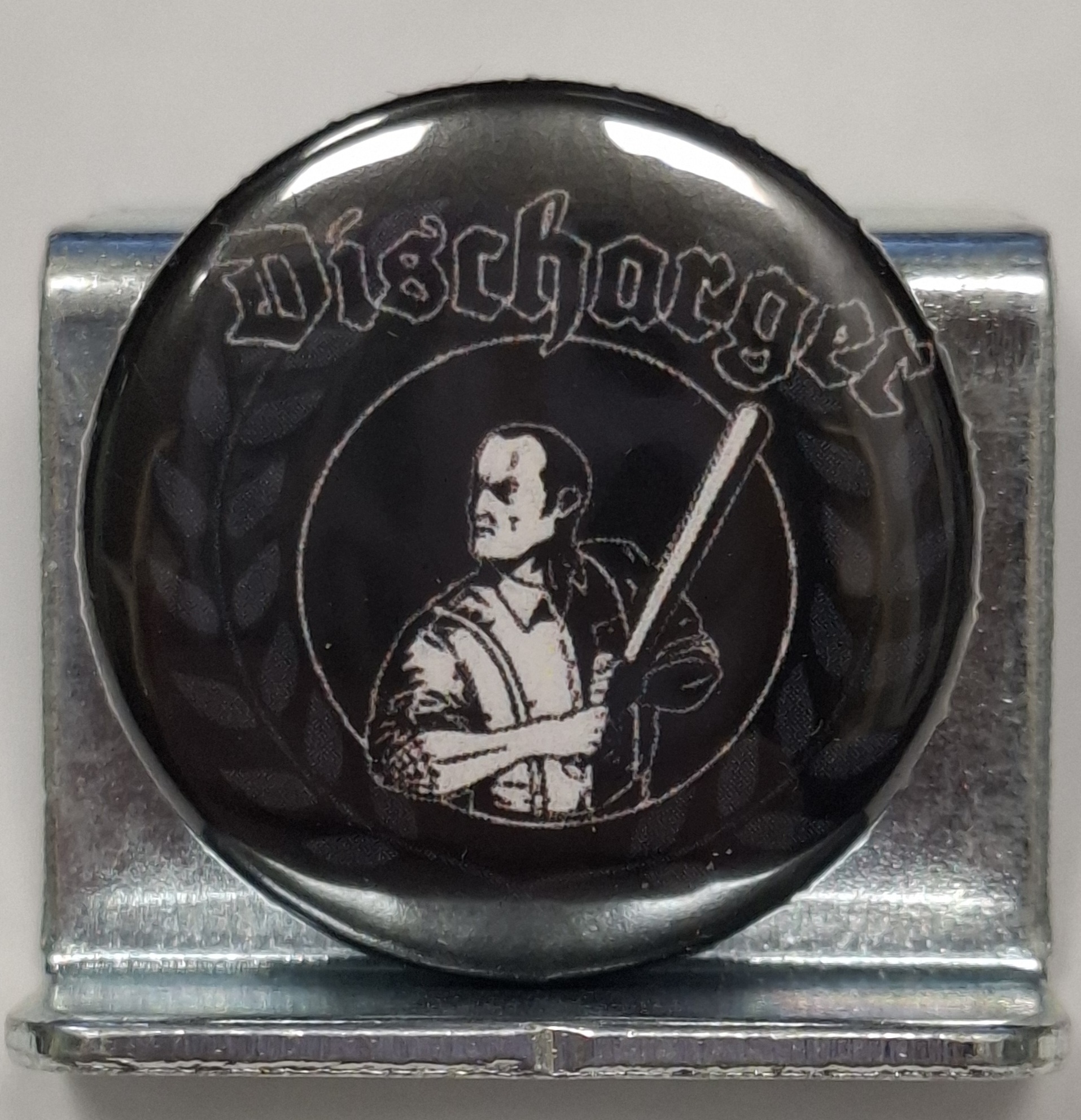 Przypinka. 136. Discharger.