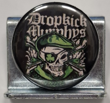Przypinka. 141. Dropkick Murphys Zielona Czaszka.
